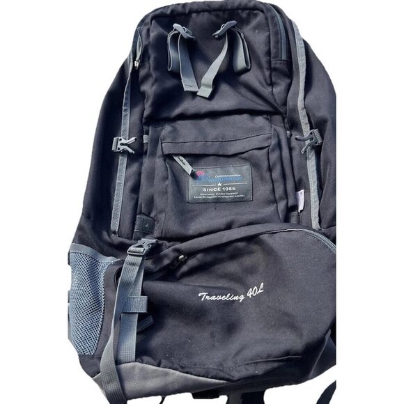 New Moutaintop Outdoor Adventure Travel 40L Backpack Black Gray with Rain Sheild - Picture 2 of 16